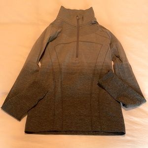 Ivivva lululemon girls fitted pullover. Size 12, grey ombré. In great condition!